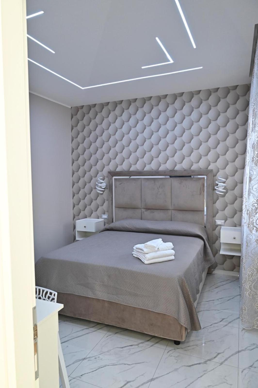 Bebsantaniellohouse1 Couette-café *